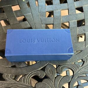 New Louis Vuitton sunglasses box magnetic